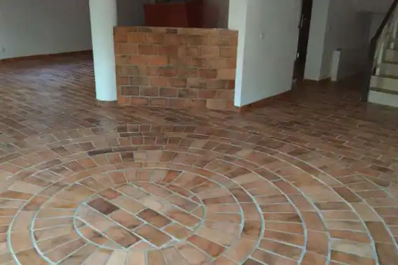Projekt Elkamino Dom - podlahové dlaždice